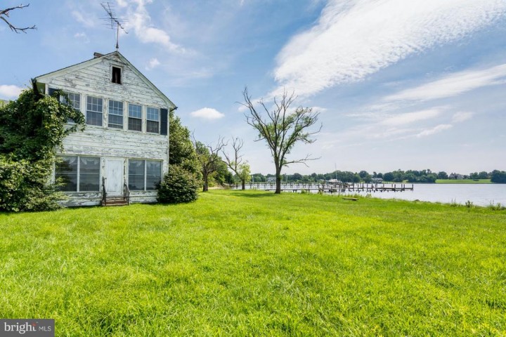 400 FERRY POINT RD, ANNAPOLIS, MD 21403